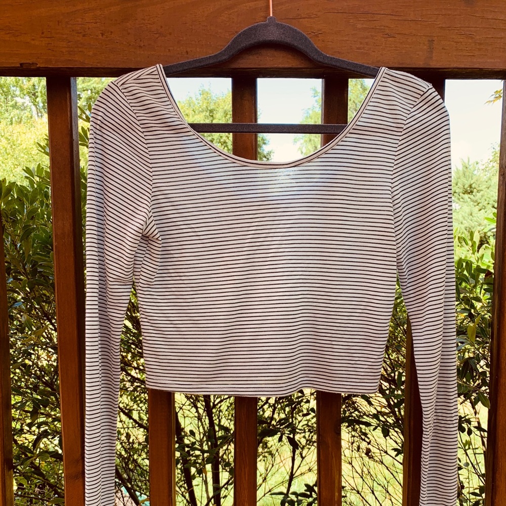 KIRRA for PACSUN Cropped Long Sleeve T-Shirt